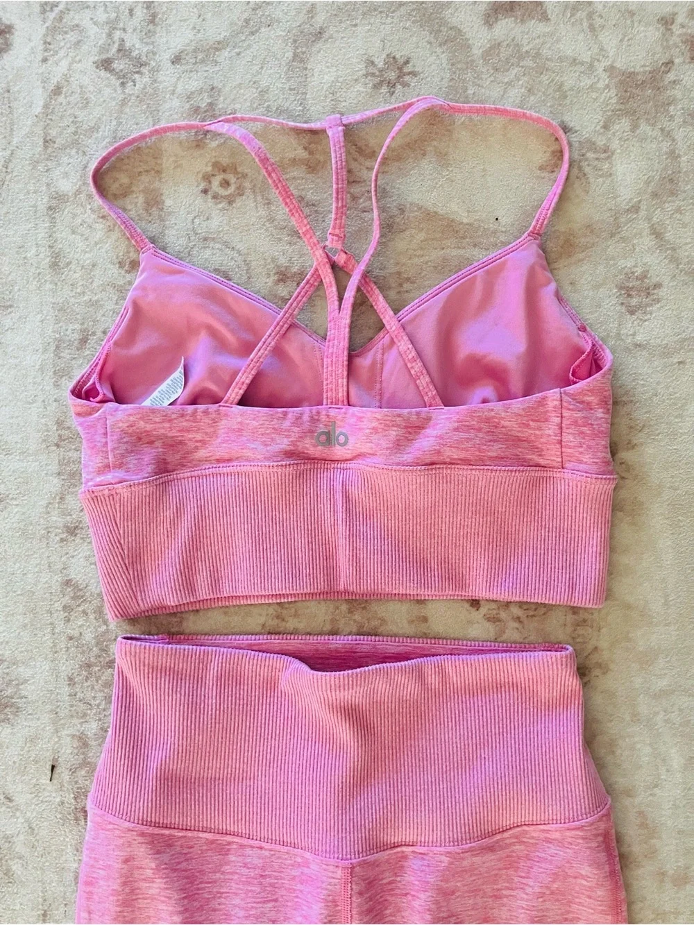 Alo Set in Heather Pink